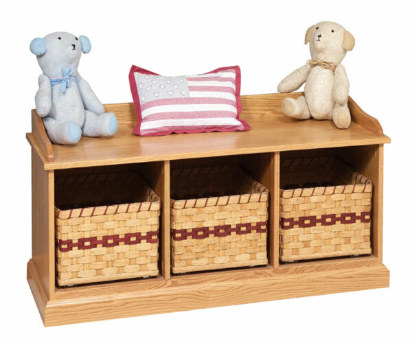 Traditional Bench With Baskets