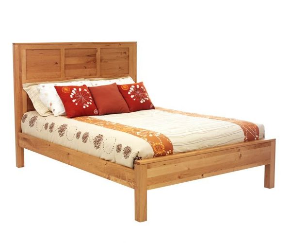 Lynnwood Panel Bed